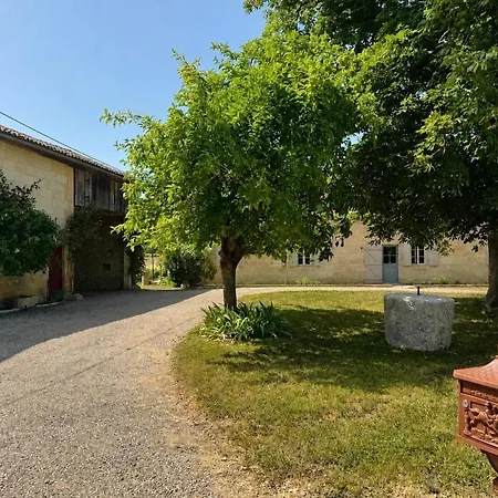 بيت للعطل Maison La Nauge *
