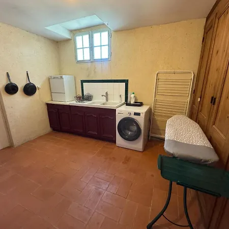 Maison La Nauge بيت للعطل Saint-Genès-de-Castillon