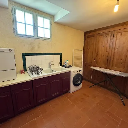 Maison La Nauge بيت للعطل Saint-Genès-de-Castillon