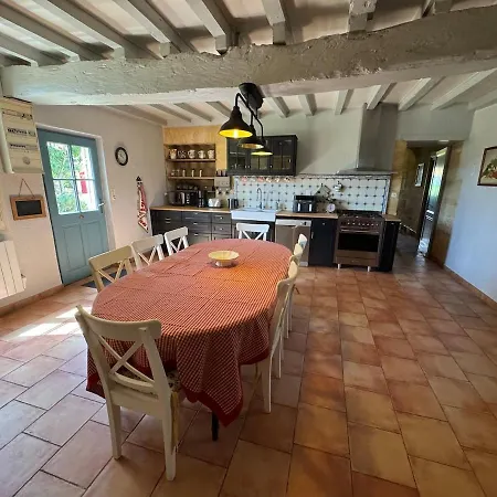 Maison La Nauge بيت للعطل